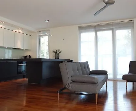 Aravel Old Town Apartments Apartment
